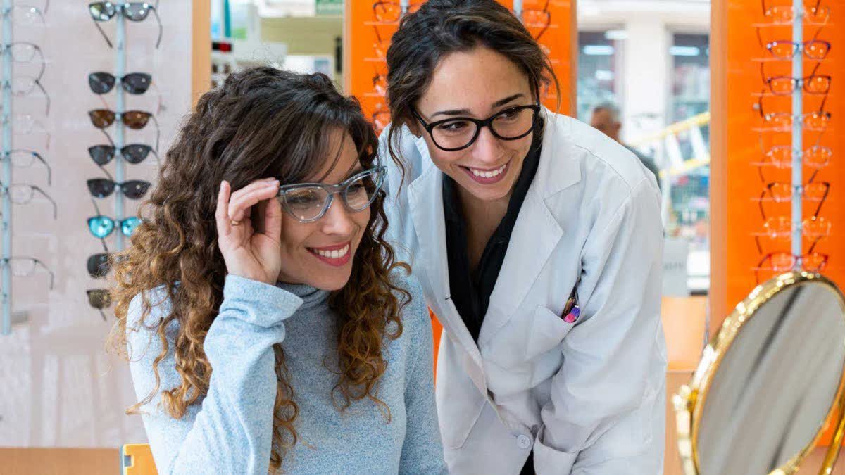 Optical Technician